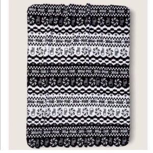 🔥VS Pink super soft fair isle sherpa blanket NWT